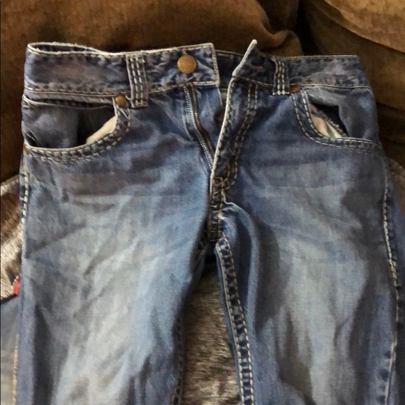 Lots of clothes ask about certain ones for prices - Picture 7 of 8